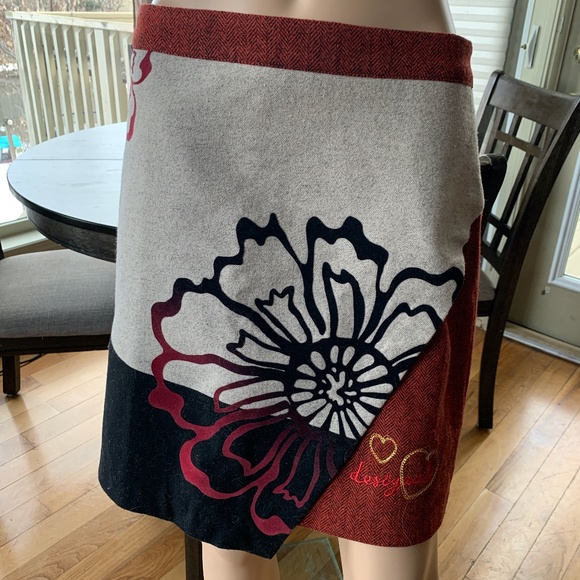 Desigual new skirt - Picture 1 of 2